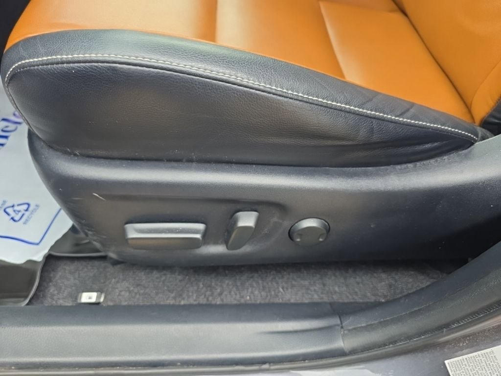 Used 2016 Toyota RAV4 Limited AWD/4WD image 17