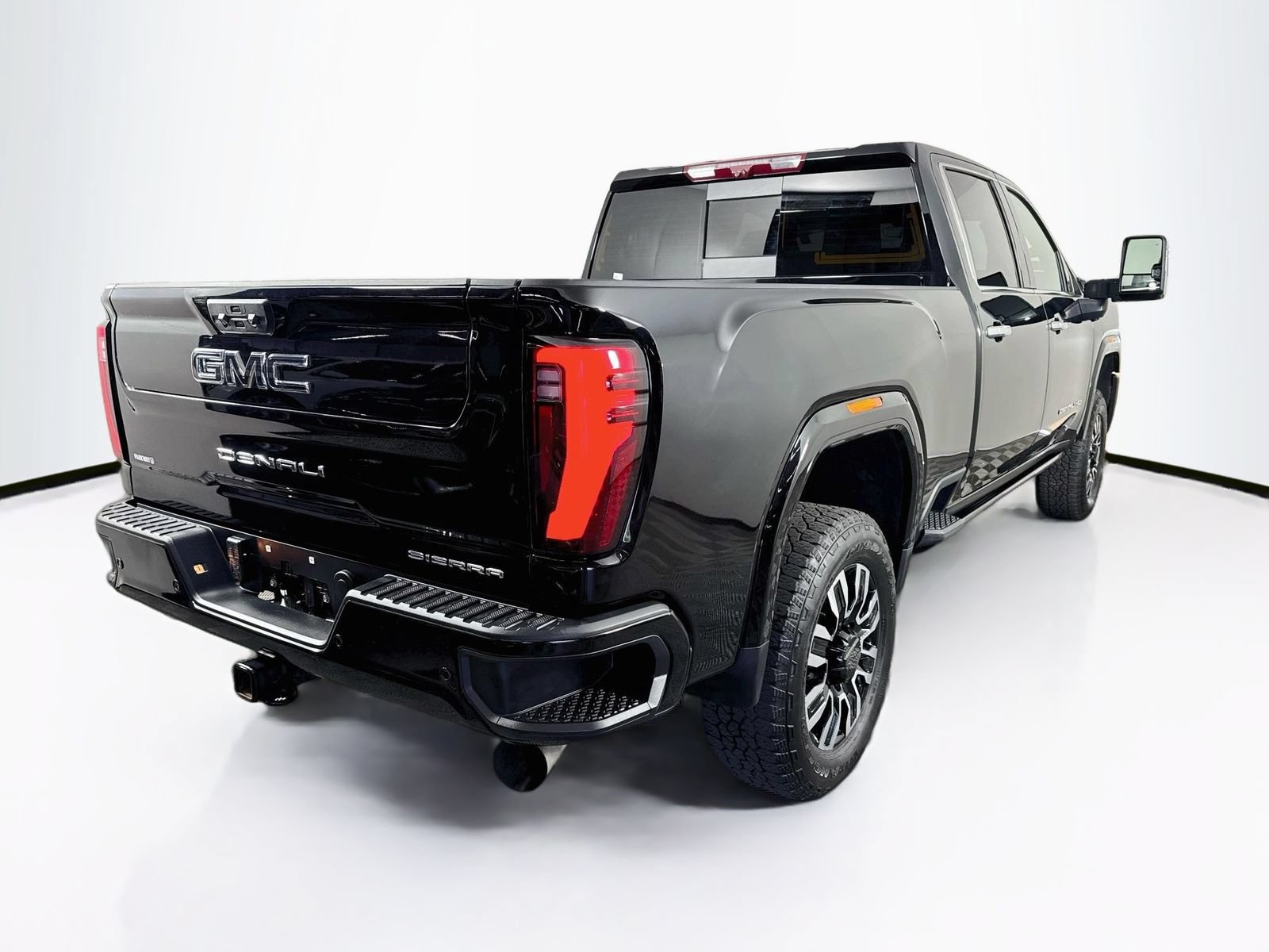 Used 2024 GMC Sierra 2500 Denali Ultimate w/ Max Trailering Package AWD/4WD image 7