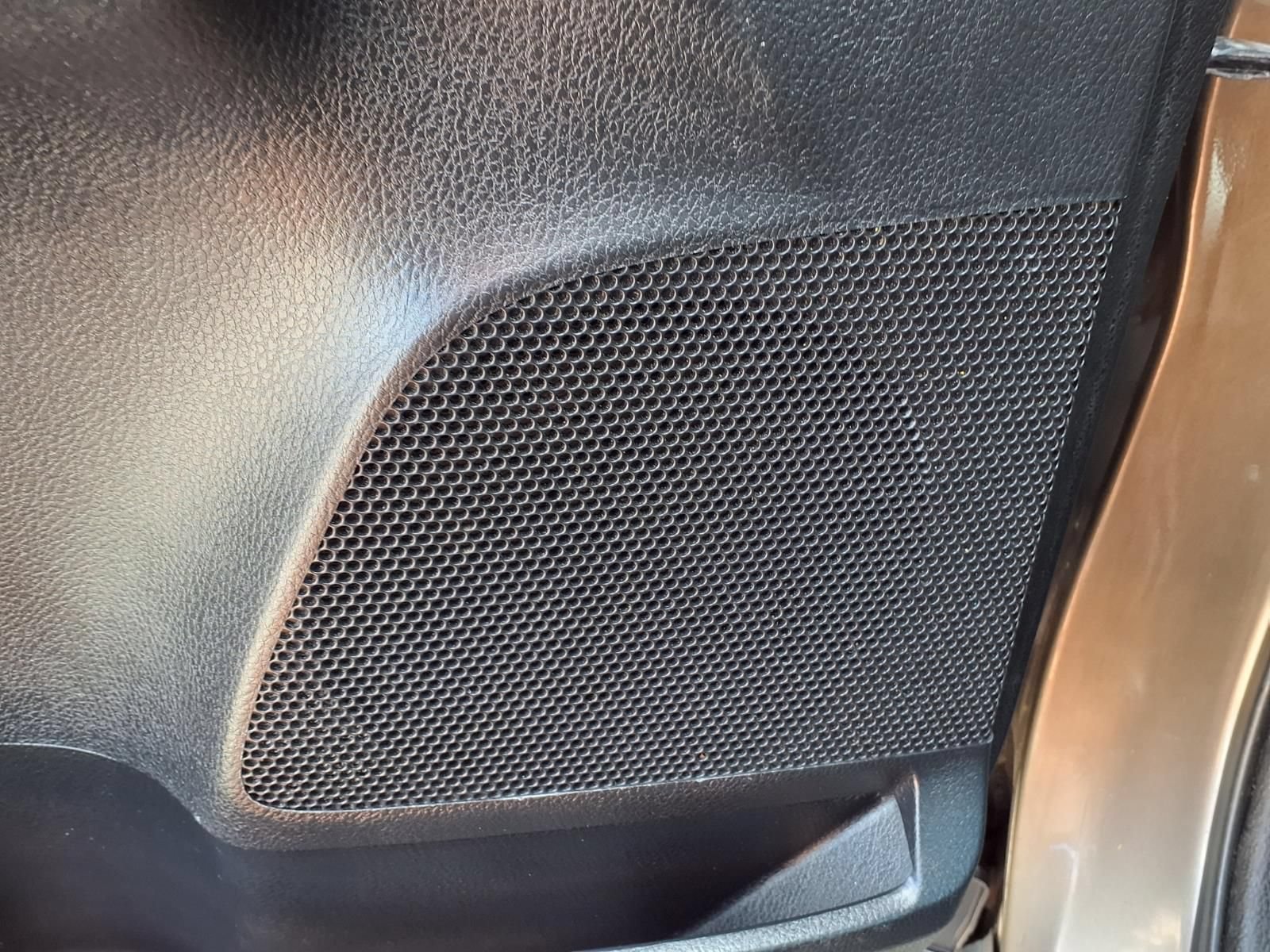Used 2014 Toyota RAV4 Limited w/ Technology Package FWD image 17