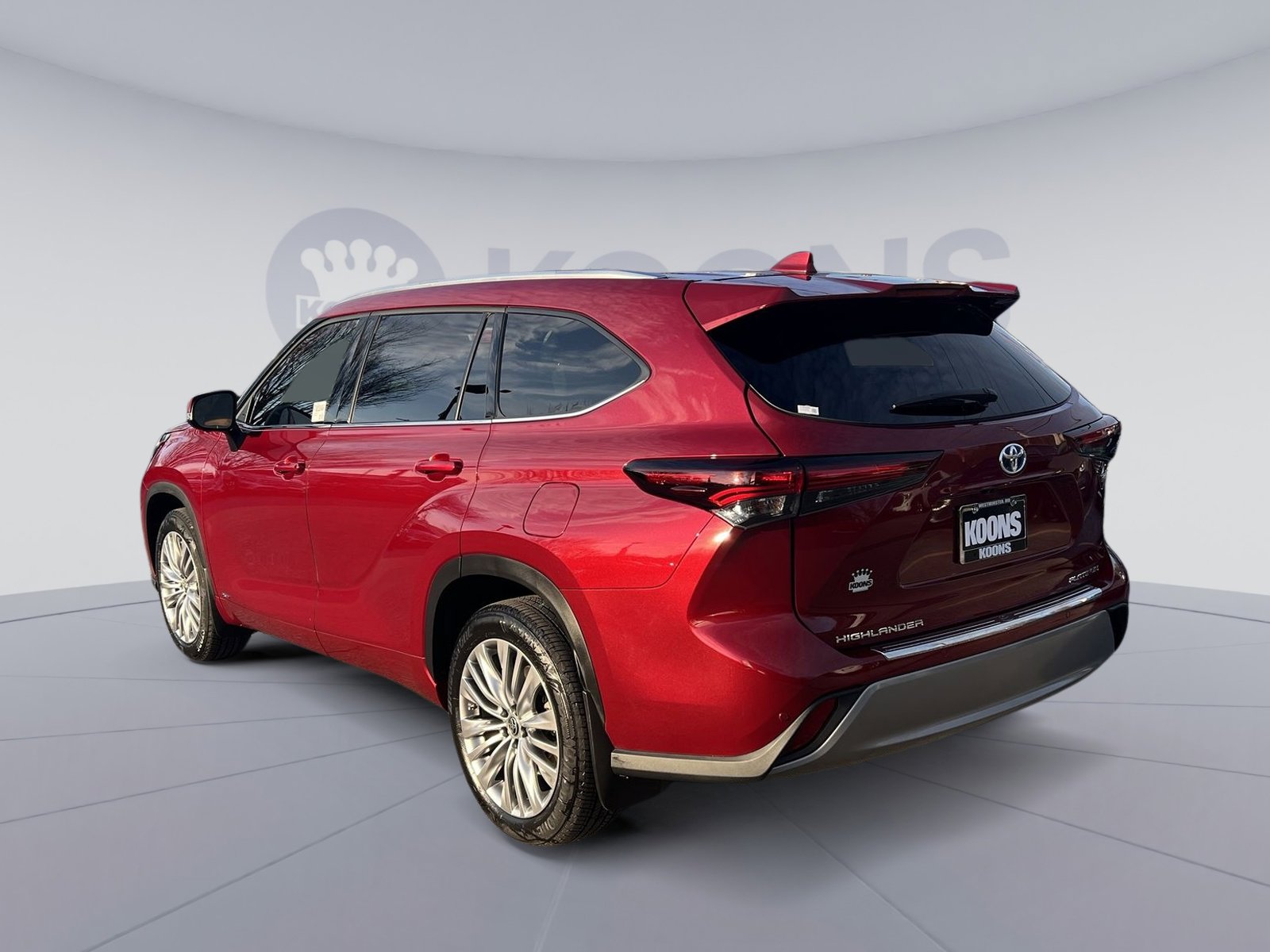 Used 2024 Toyota Highlander Platinum image 4