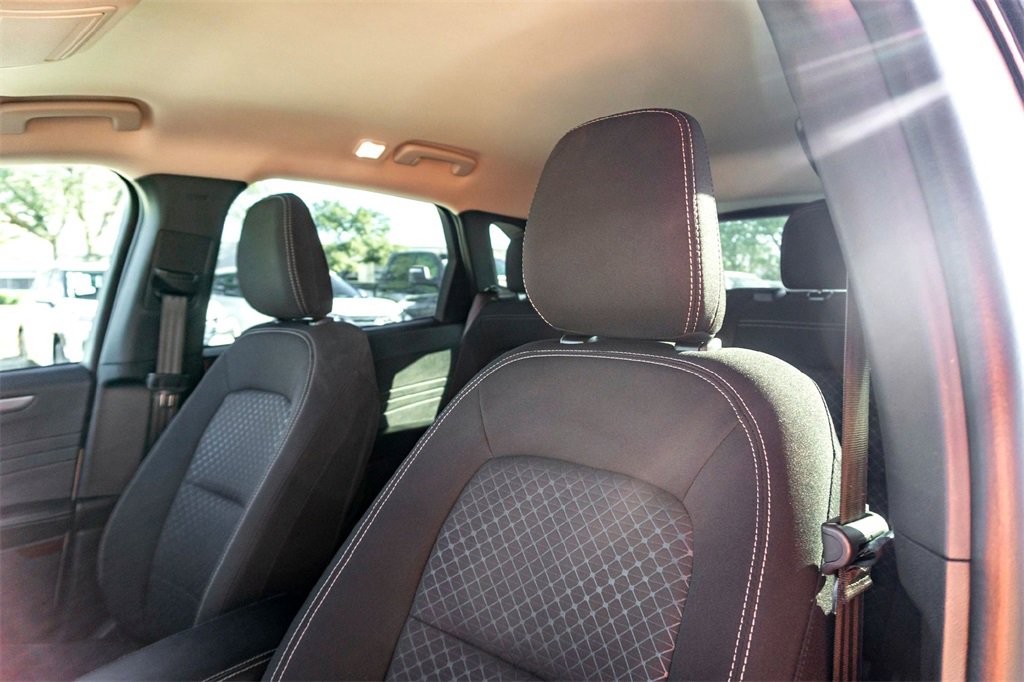 Used 2025 Ford Escape Active image 13