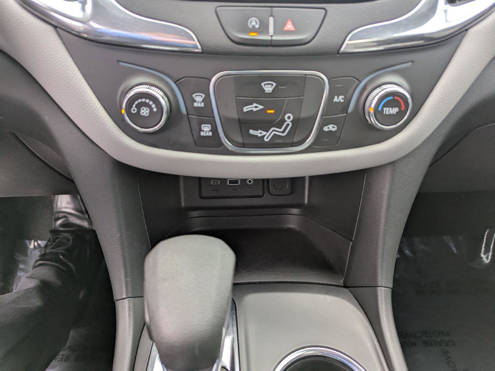 Used 2023 Chevrolet Equinox LS w/ LS Convenience Package image 16