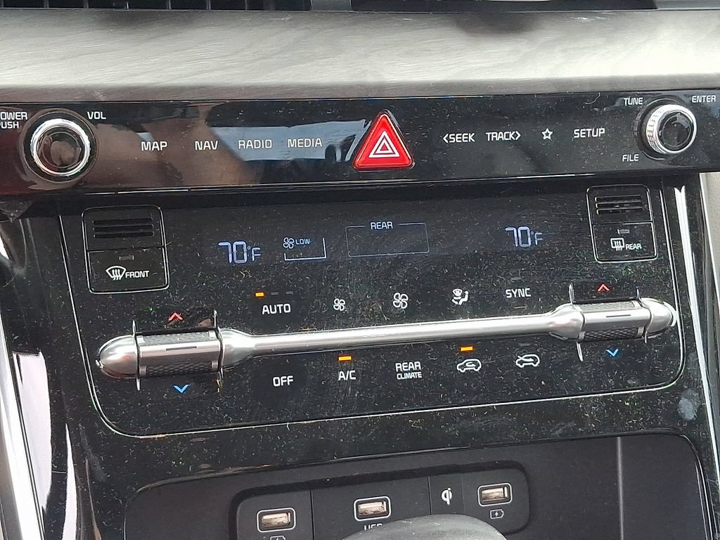 Certified 2023 Kia Carnival SX FWD image 16