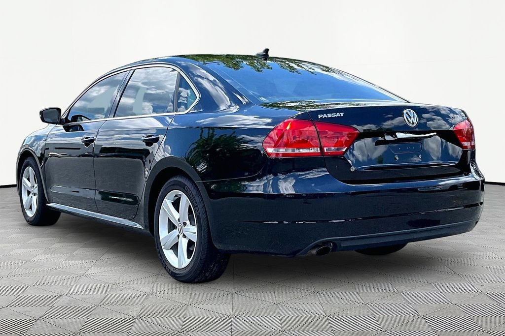 Used 2015 Volkswagen Passat 1.8T Limited Edition FWD image 4