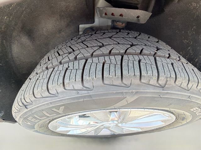 Used 2022 Buick Encore GX Essence w/ Experience Buick Package AWD/4WD image 39