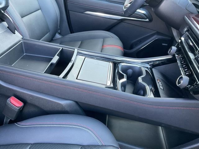 Used 2025 Chevrolet Traverse RS w/ LPO, Floor Liner Package AWD/4WD image 21