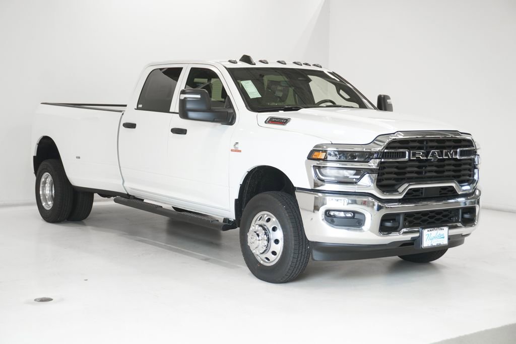 New 2026 RAM 3500 Tradesman AWD/4WD image 6