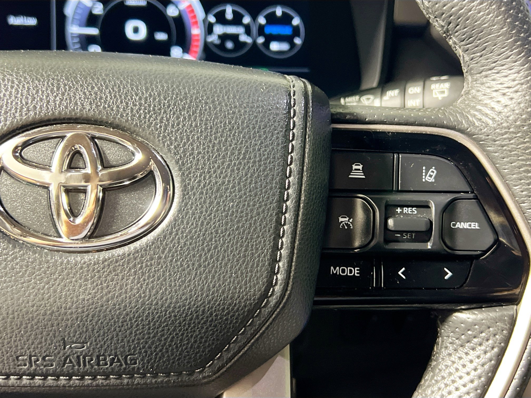 Used 2023 Toyota Sequoia Limited w/ TRD Off-Road Package AWD/4WD image 19
