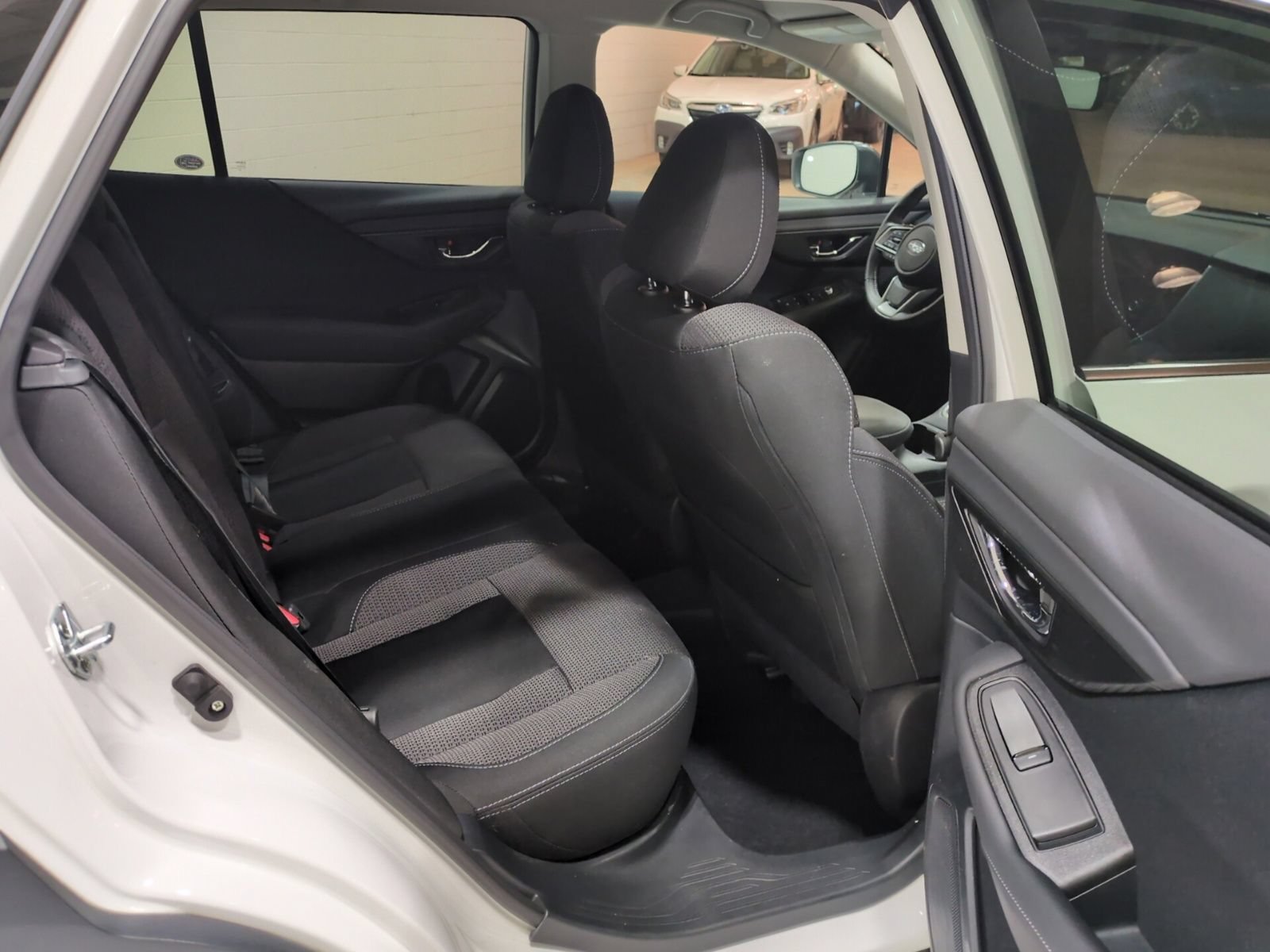 Used 2024 Subaru Outback Premium AWD/4WD image 12