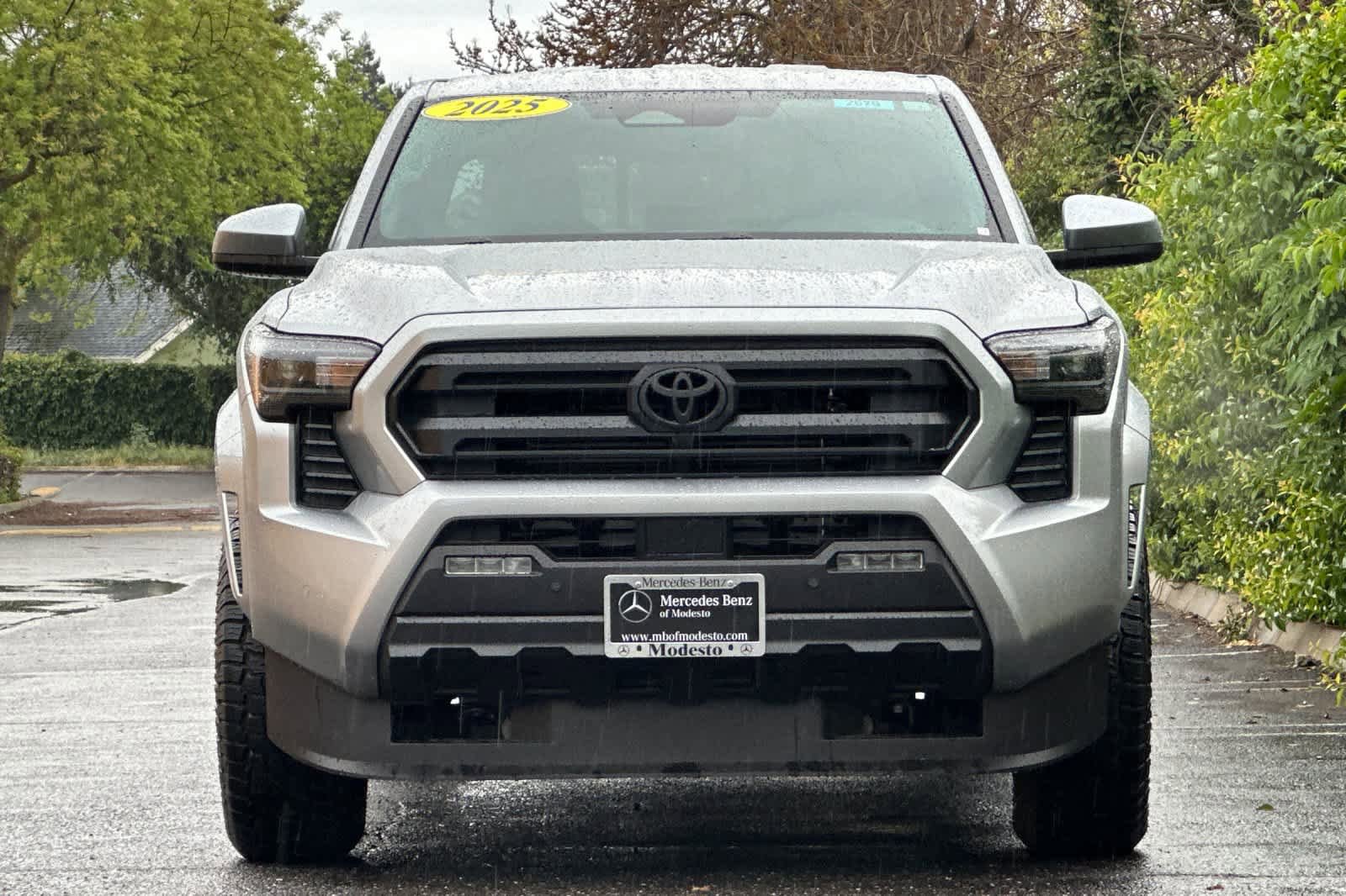 Used 2025 Toyota Tacoma SR5 w/ SR5 Upgrade Package image 8