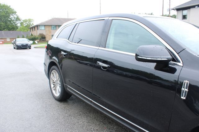 Used 2019 Lincoln MKT AWD image 49