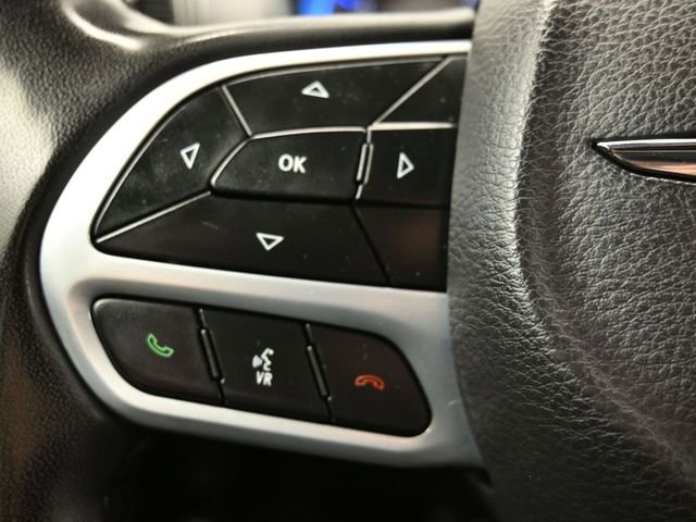 Used 2023 Chrysler 300 Touring image 25