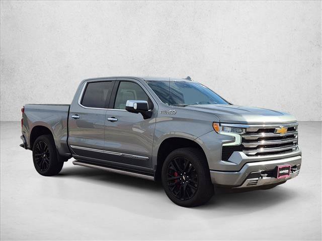 Used 2024 Chevrolet Silverado 1500 High Country w/ High Country Premium Package AWD/4WD image 3