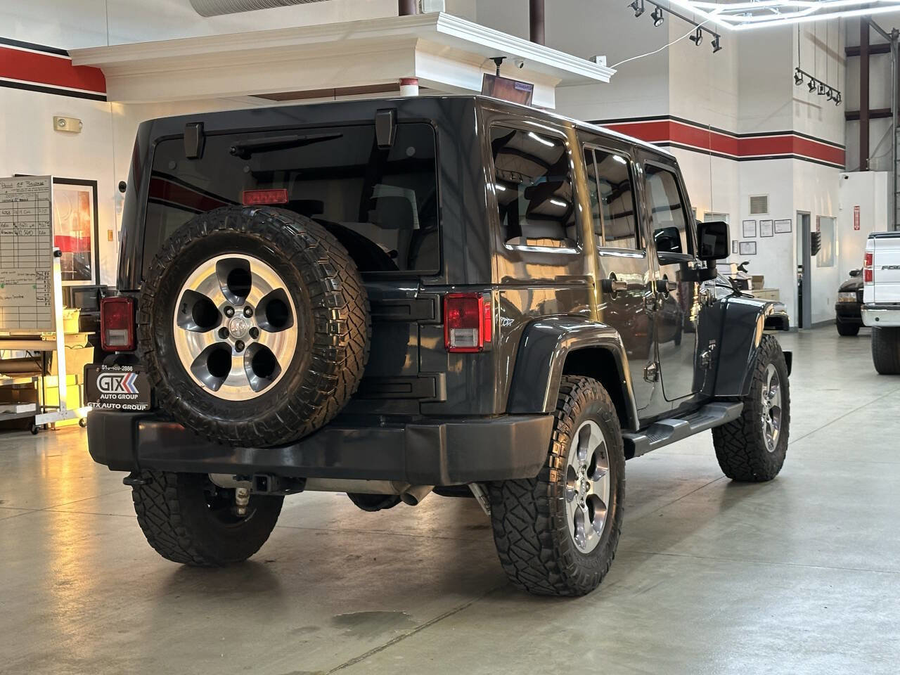 Used 2016 Jeep Wrangler Unlimited Sahara w/ Max Tow Package image 2