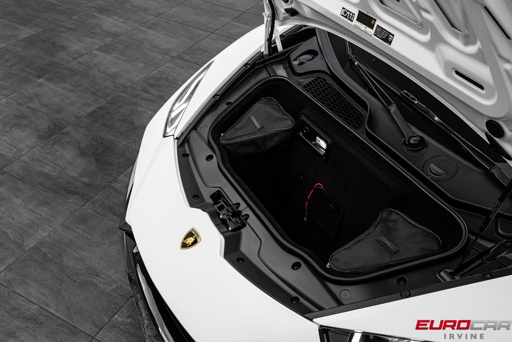 Used 2022 Lamborghini Huracan EVO AWD/4WD image 10
