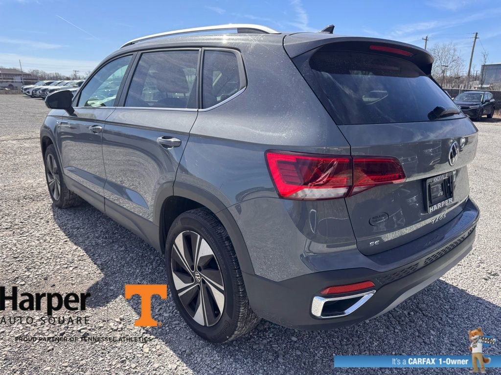 Used 2024 Volkswagen Taos SE image 3