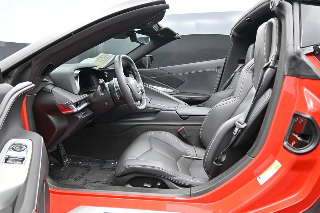 Used 2024 Chevrolet Corvette Z06 RWD image 9