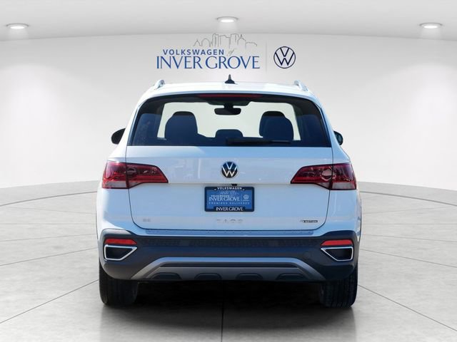 Certified 2023 Volkswagen Taos SE w/ Panoramic Sunroof Package image 6