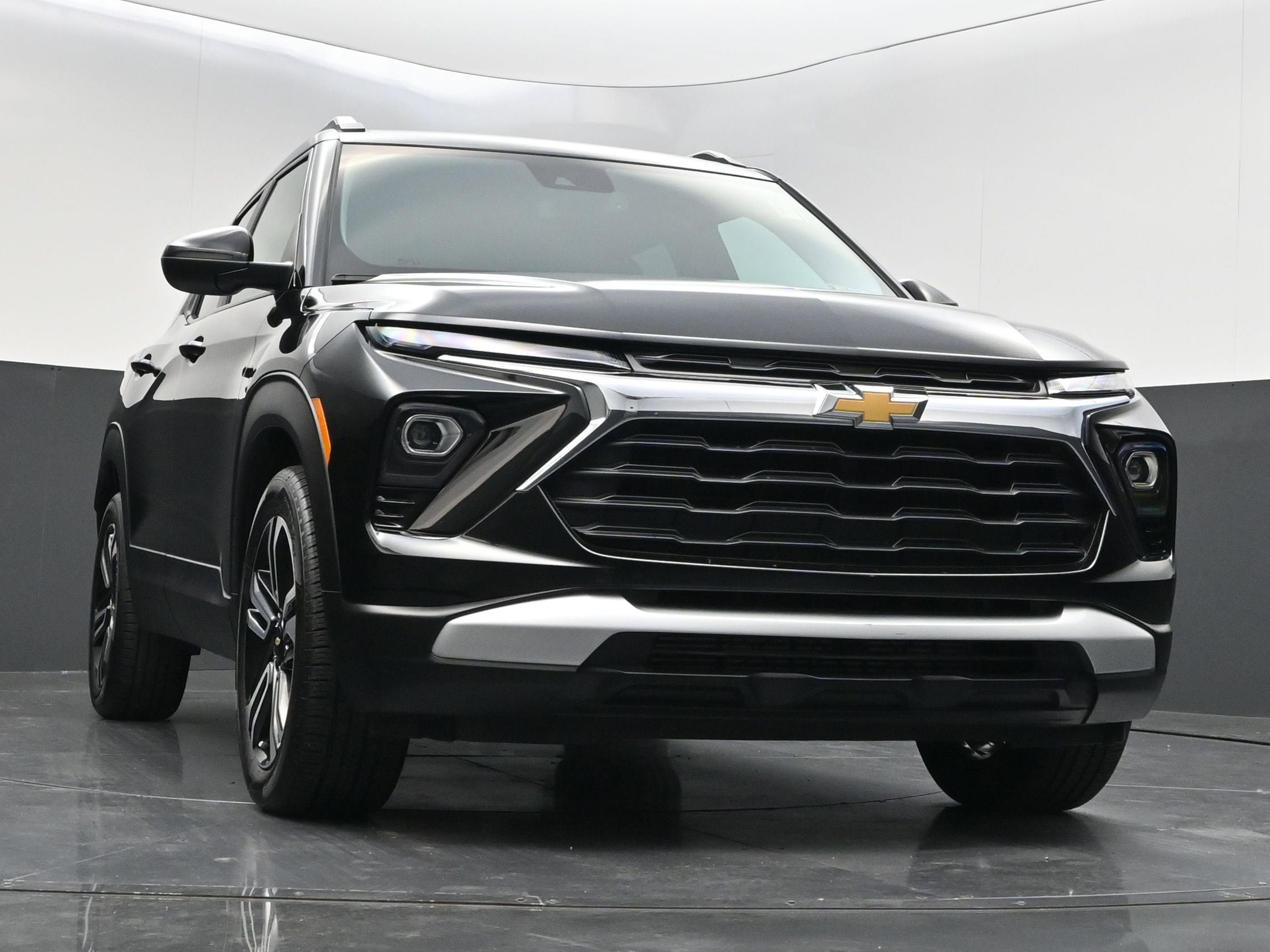 Used 2025 Chevrolet TrailBlazer LT w/ Convenience Package FWD image 38