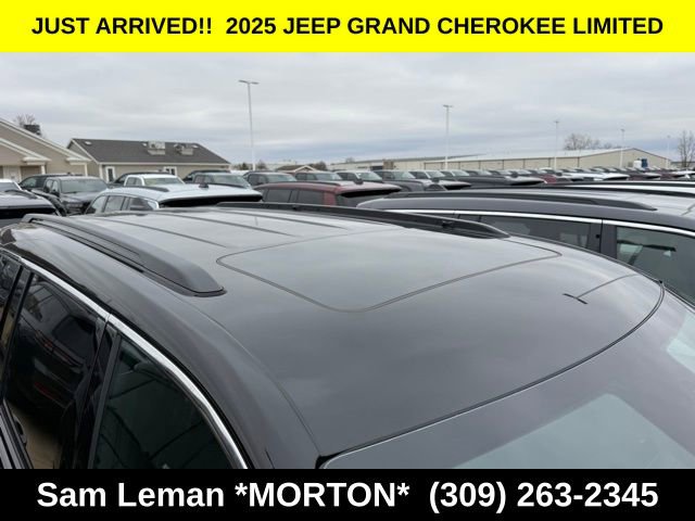 New 2025 Jeep Grand Cherokee L Laredo w/ Luxury Tech Group I image 7