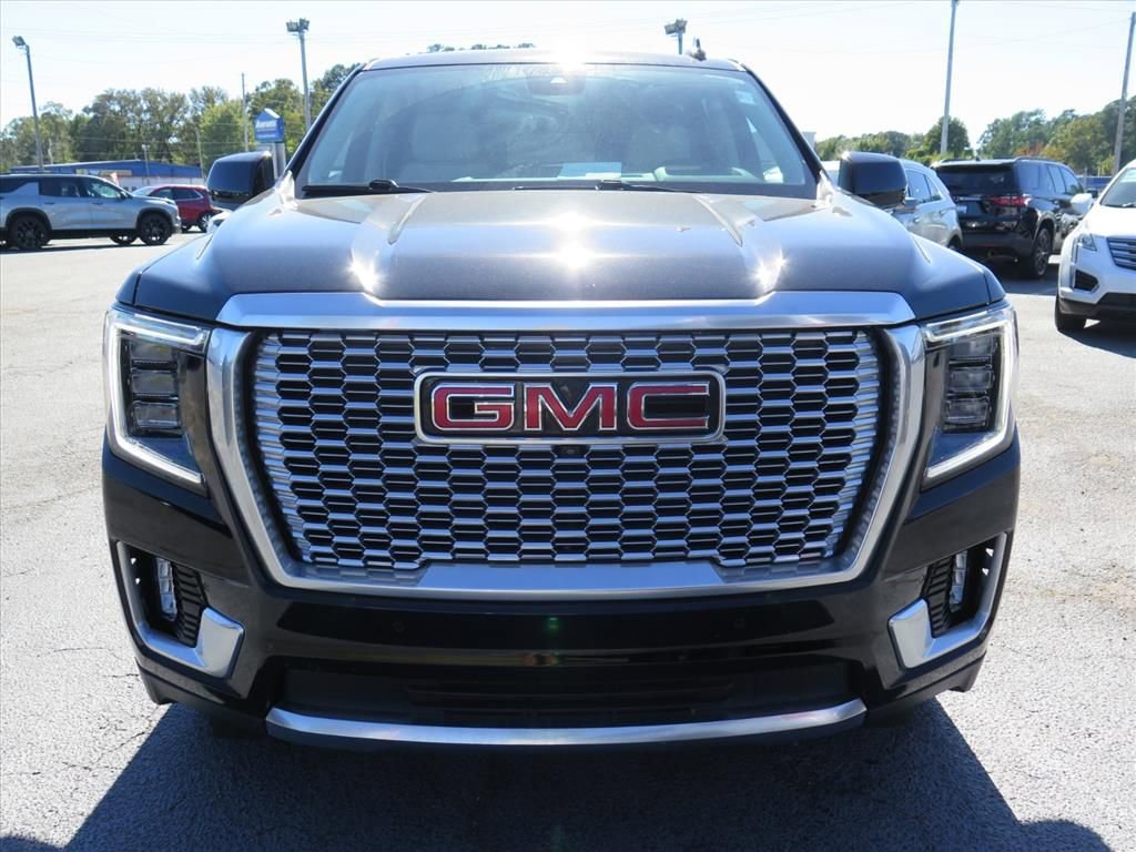 Used 2023 GMC Yukon Denali w/ Denali Reserve Package image 8