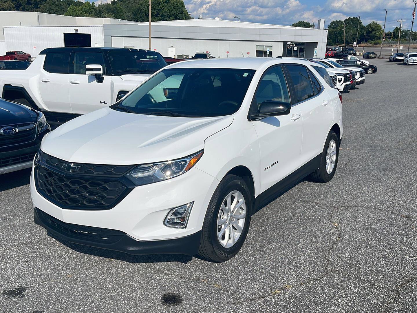 Used 2021 Chevrolet Equinox LT w/ LPO, Blackout Package image 3