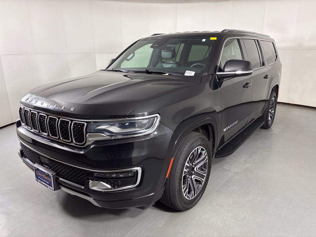Used 2024 Jeep Wagoneer L Series II RWD image 4