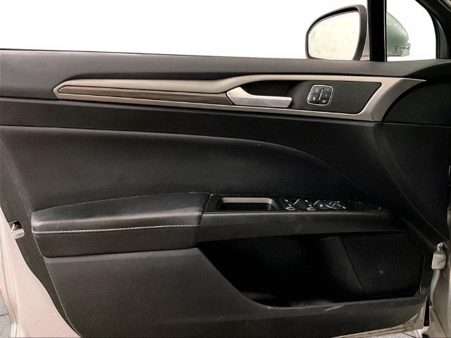 Used 2019 Ford Fusion SEL FWD image 23