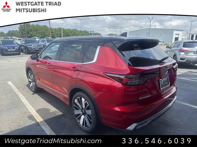 New 2025 Mitsubishi Outlander SEL image 8