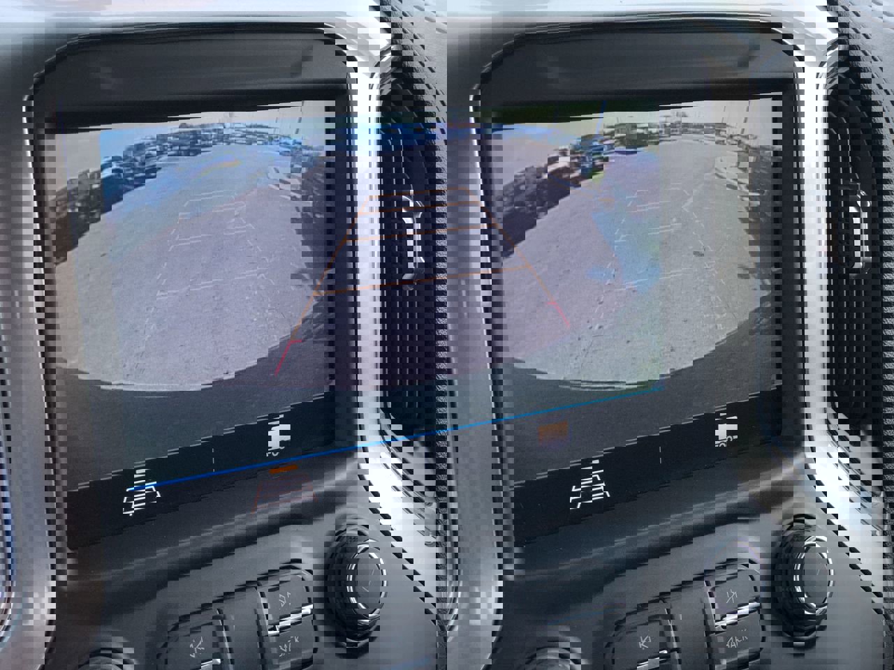 Used 2021 Chevrolet Silverado 1500 LT Trail Boss w/ Bed Protection Package image 28