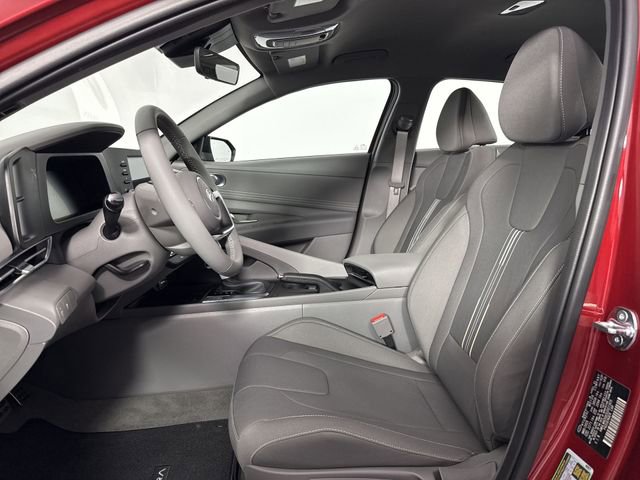Used 2025 Hyundai Elantra Sport FWD image 19