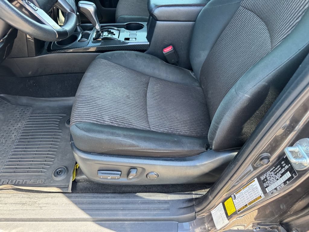 Used 2020 Toyota 4Runner TRD Off-Road AWD/4WD image 6