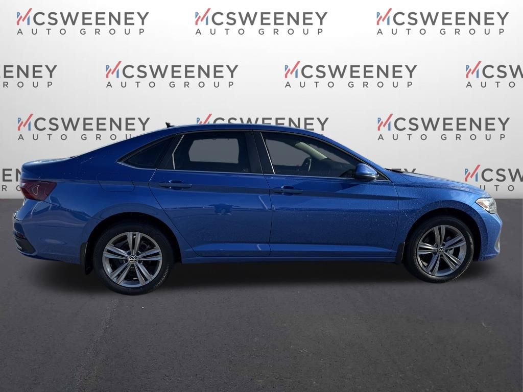 Used 2023 Volkswagen Jetta SE image 6