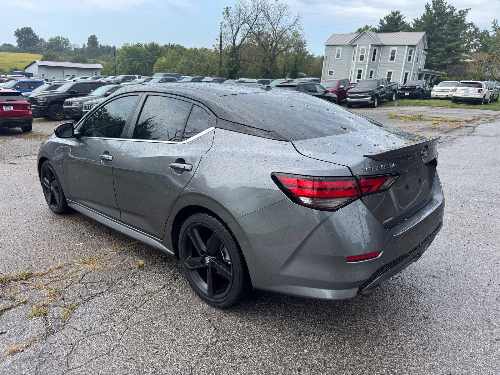Used 2023 Nissan Sentra SR w/ Trunk Package FWD image 4