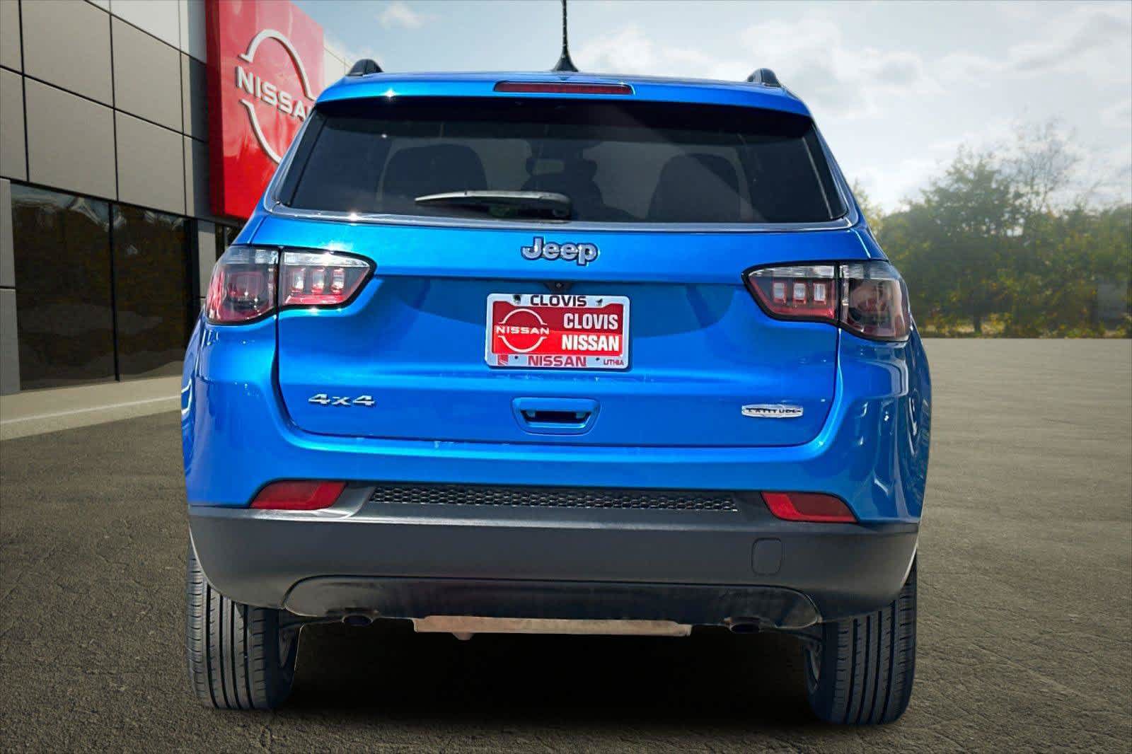 Used 2024 Jeep Compass Latitude AWD/4WD image 6