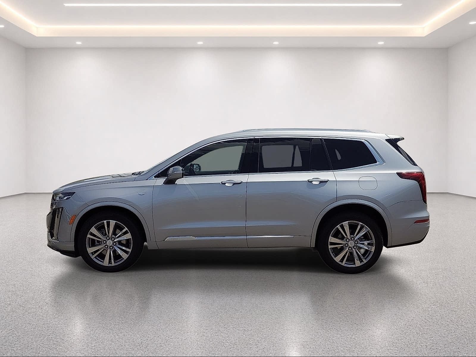 Certified 2025 Cadillac XT6 Premium Luxury AWD/4WD image 3