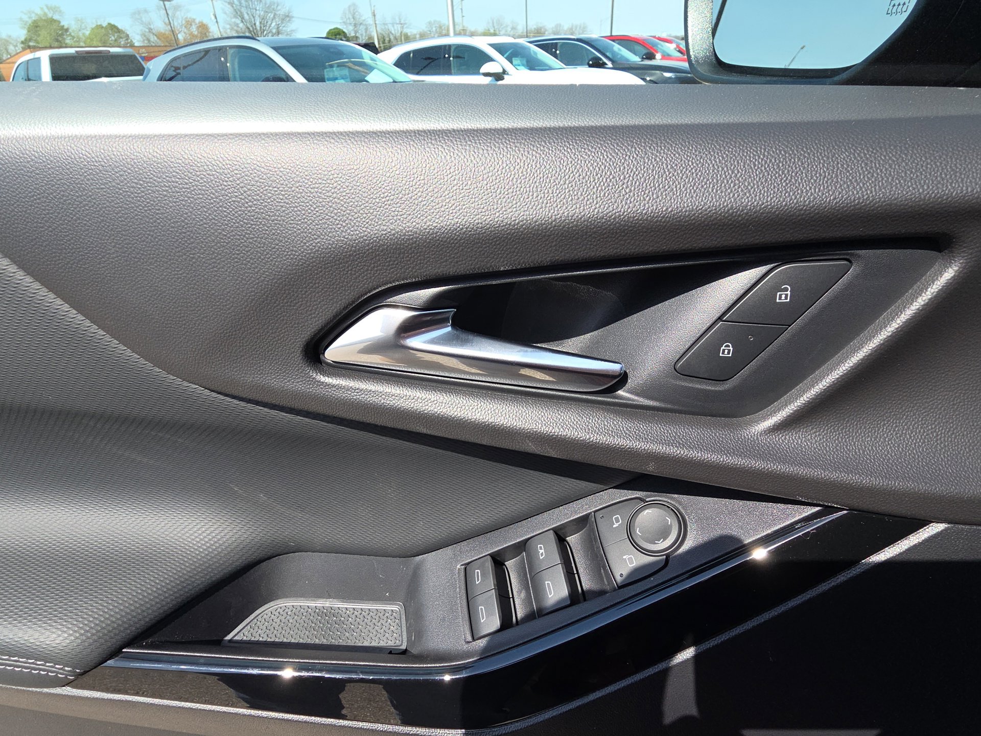 New 2026 Chevrolet Equinox LT w/ Convenience Package II image 13