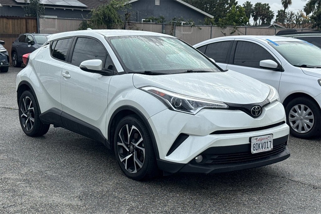 Used 2018 Toyota C-HR XLE image 2