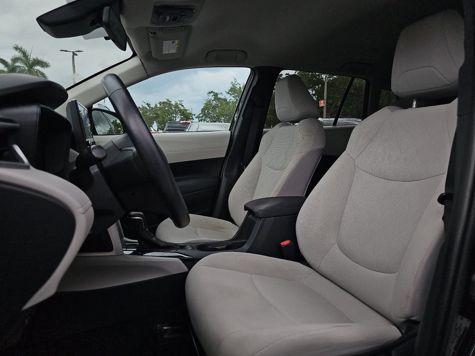 Used 2022 Toyota Corolla Cross LE FWD image 24