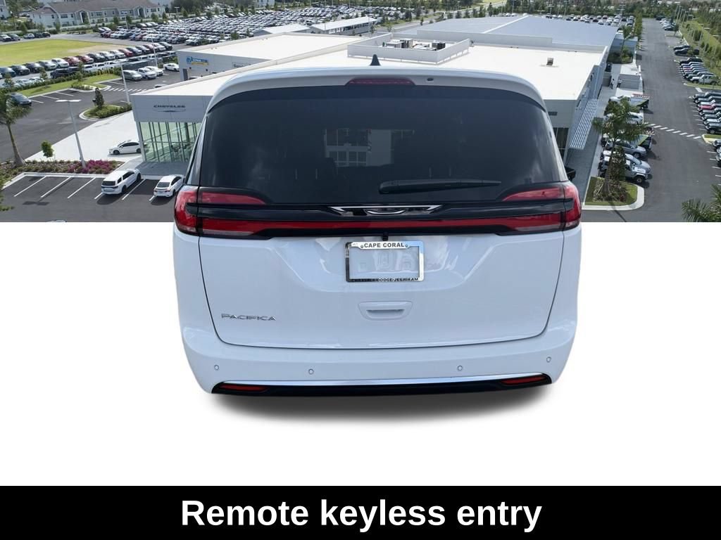 New 2027 Chrysler Pacifica Select w/ Family Tech Group FWD image 8