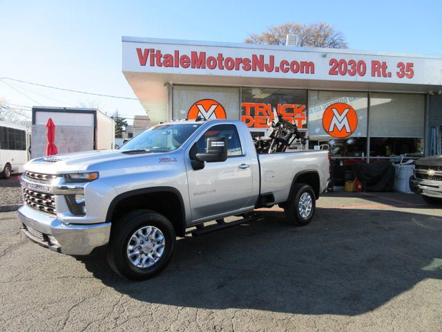 Used 2022 Chevrolet Silverado 3500 LT w/ Convenience Package AWD/4WD image 1