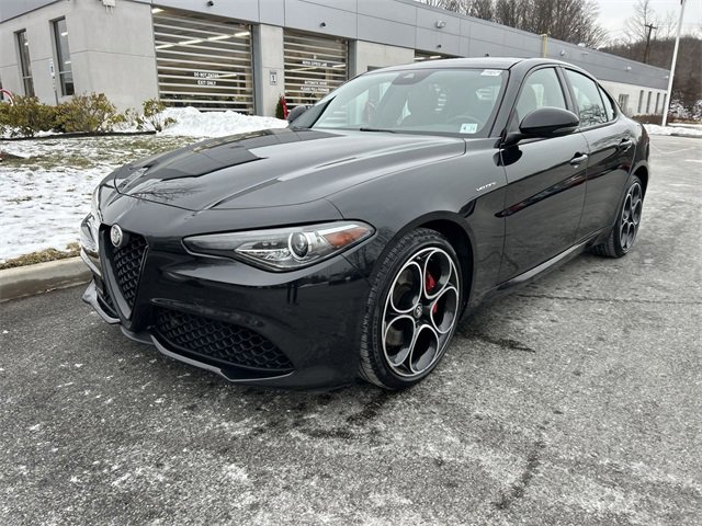 Used 2023 Alfa Romeo Giulia Veloce image 4