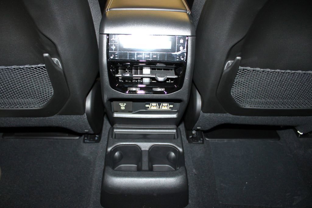 New 2025 Jeep Grand Cherokee L Limited w/ Black Appearance Package image 28