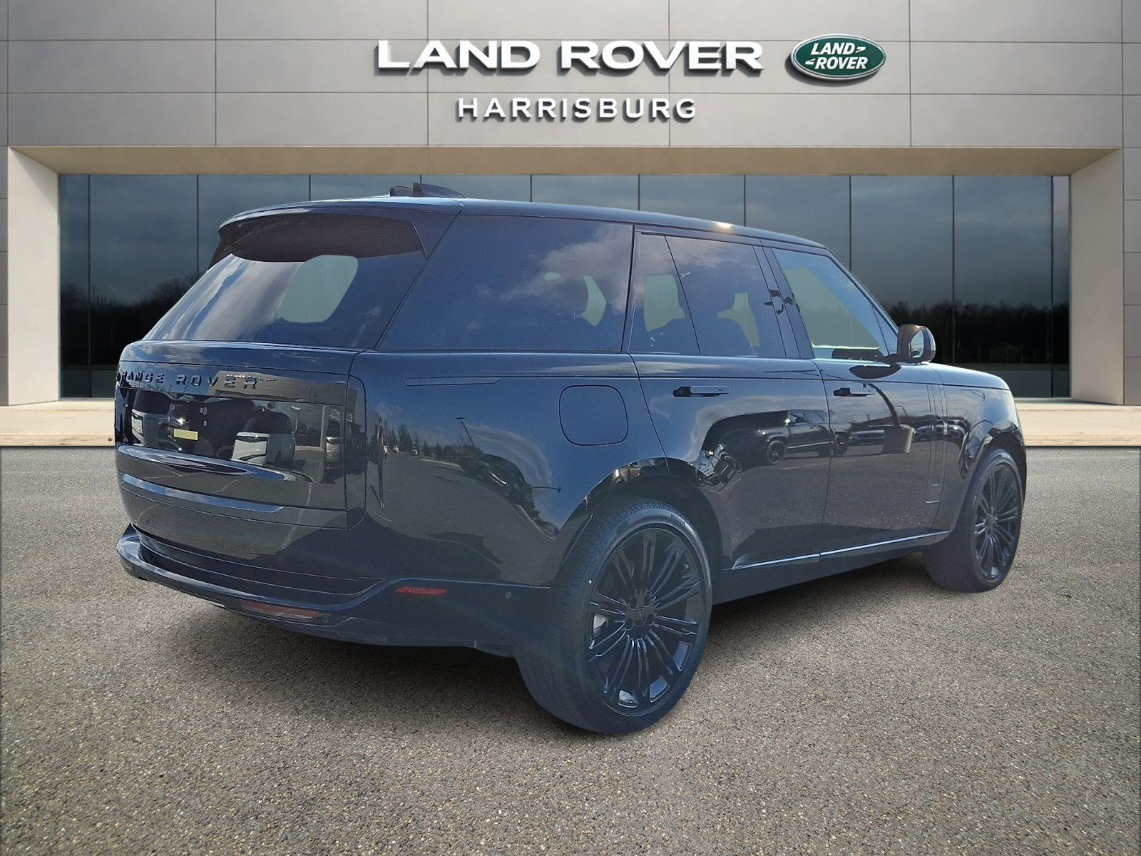 New 2026 Land Rover Range Rover SE image 4