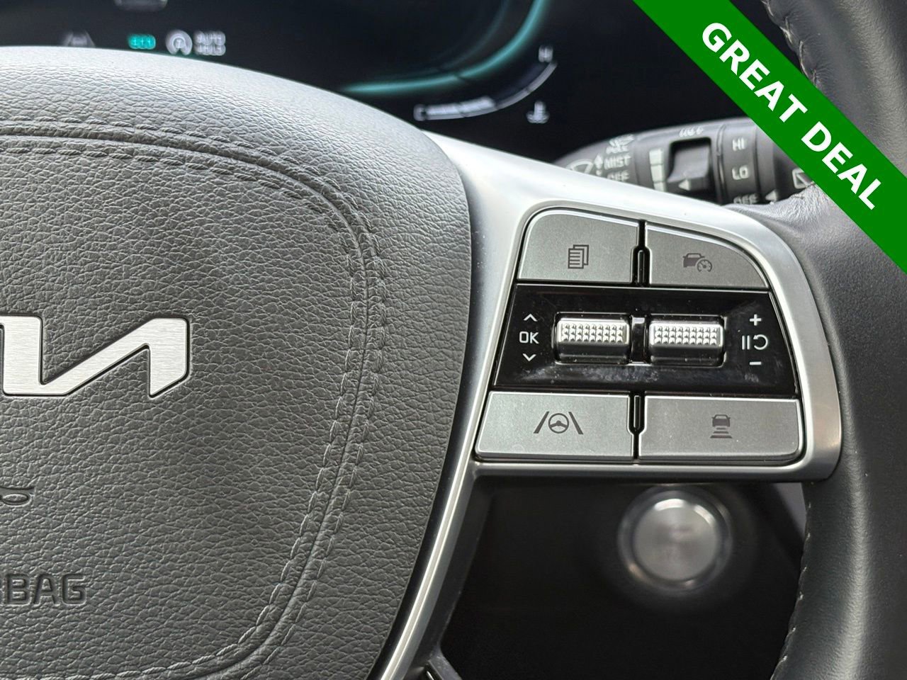 Used 2025 Kia Telluride S FWD image 19