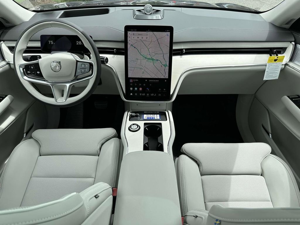 New 2025 Volvo EX90 Ultra image 2