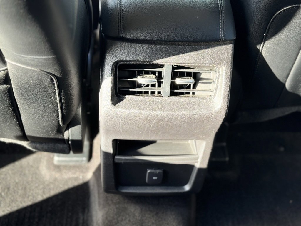 Used 2018 Ford Edge SEL w/ Equipment Group 201A image 25