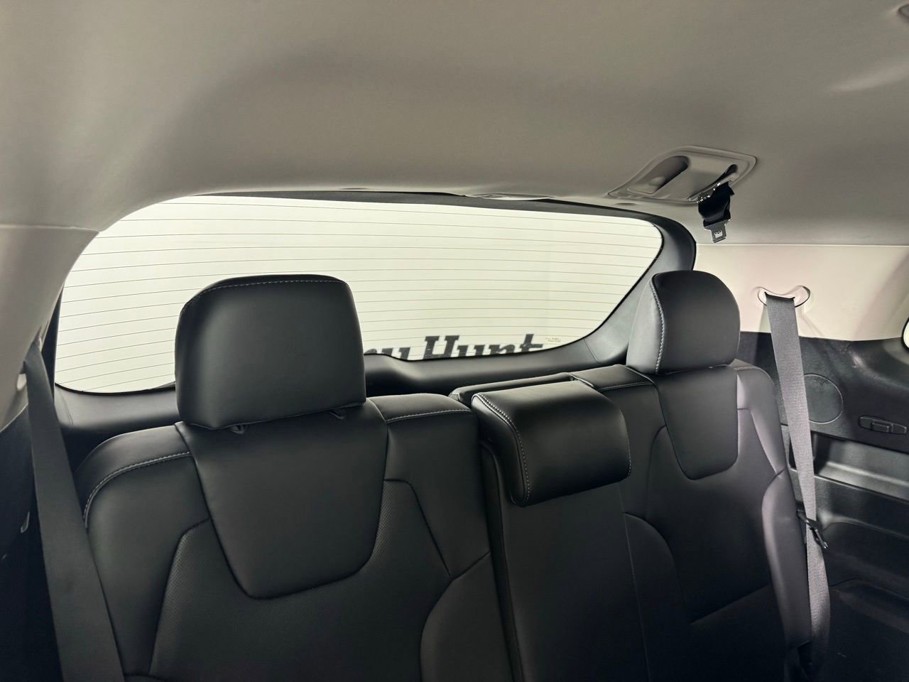 Used 2025 Kia Telluride S image 32