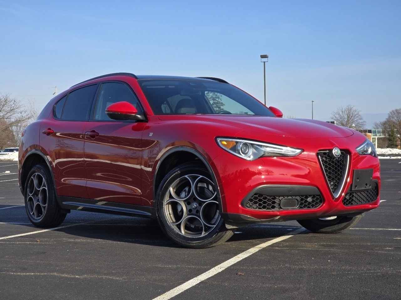 Used 2022 Alfa Romeo Stelvio Ti w/ Active Assist Plus Package image 2