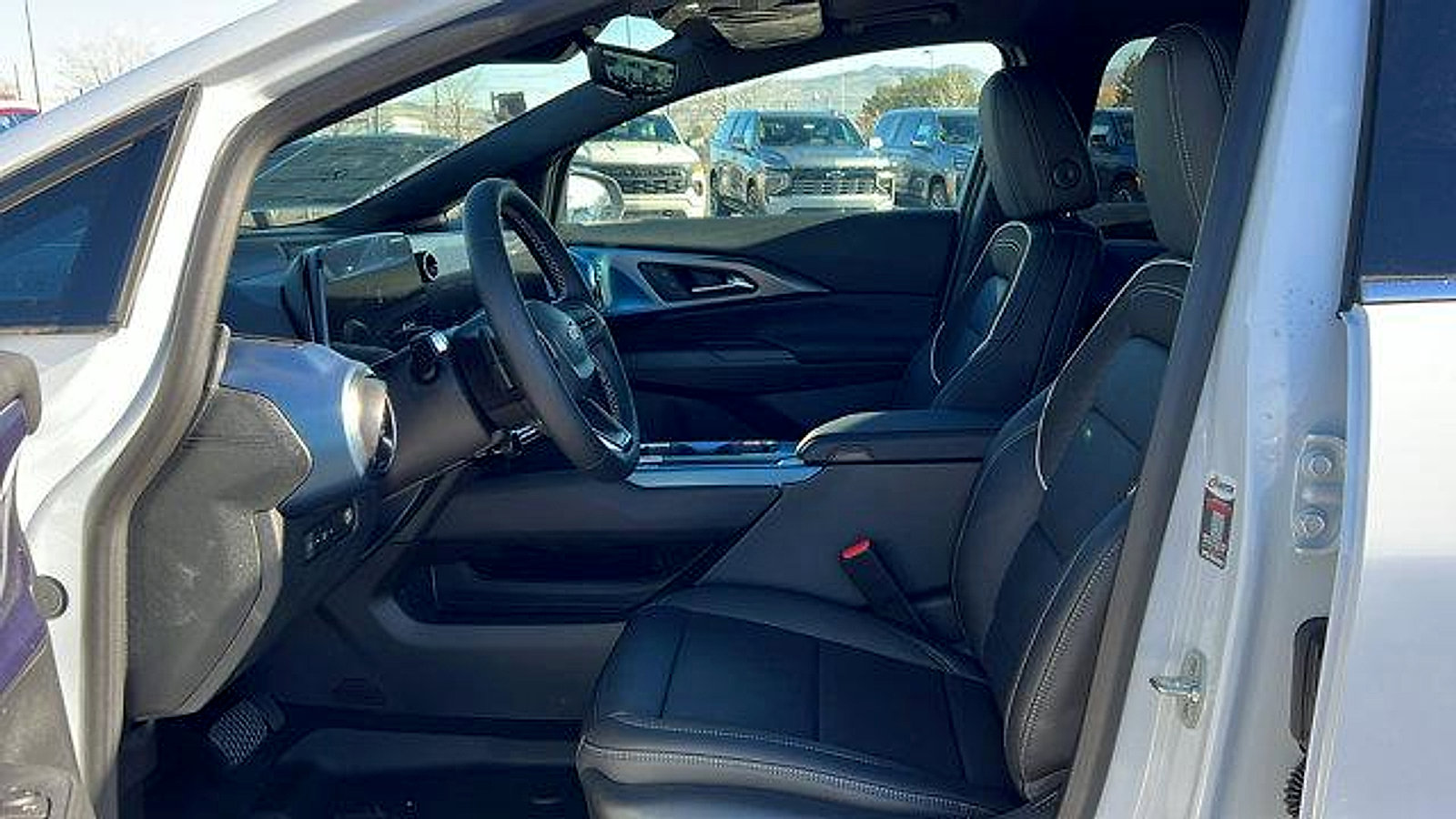 New 2026 Chevrolet Equinox EV LT image 28